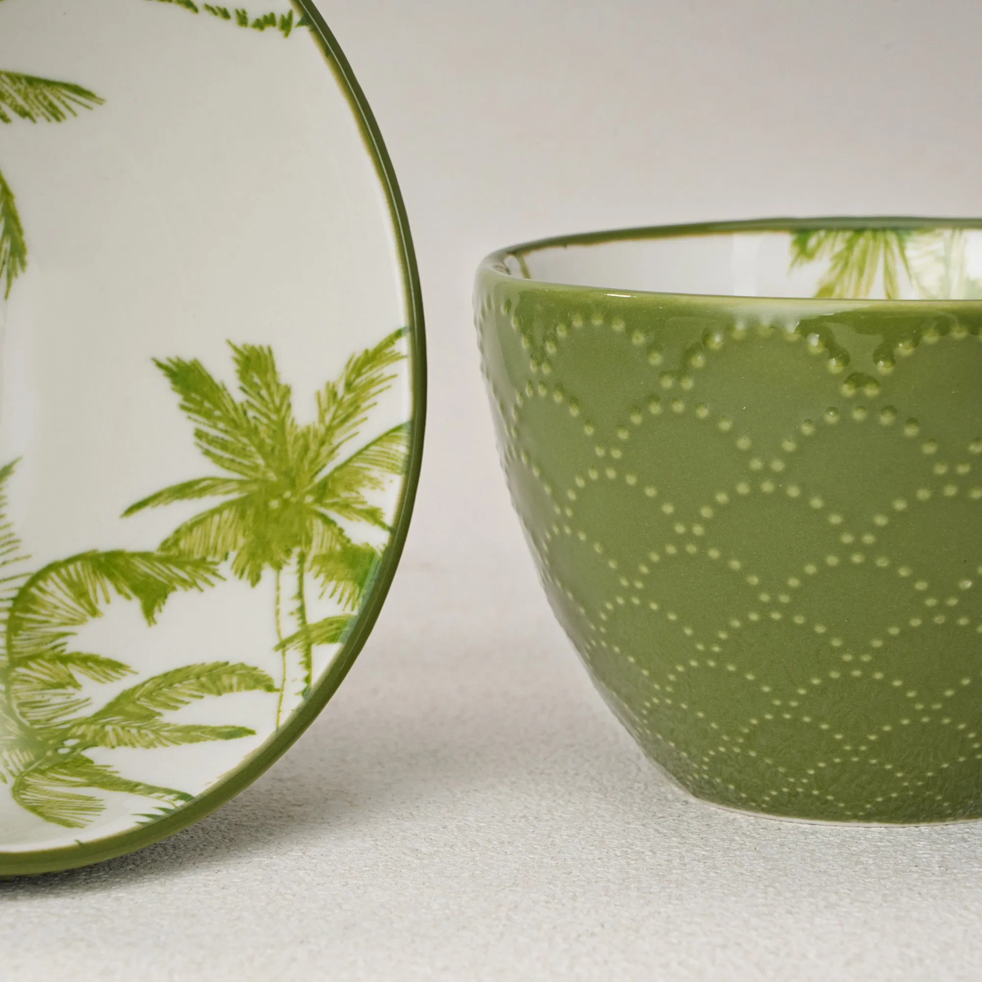 Elegant OEM Colorful Glaze Embossed Serving Ceramic Bowl for Stylish Dining