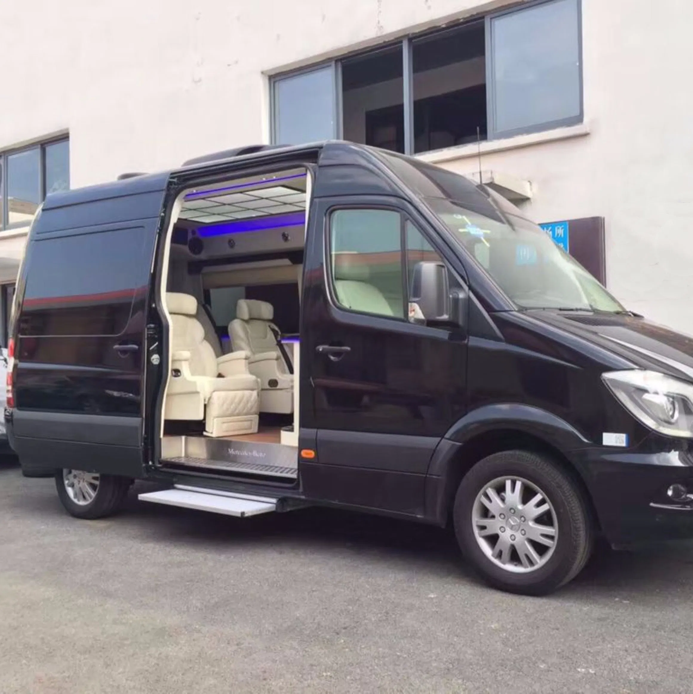 CE Electric Step Van Ladder for Motorhomes with 250kg Loading