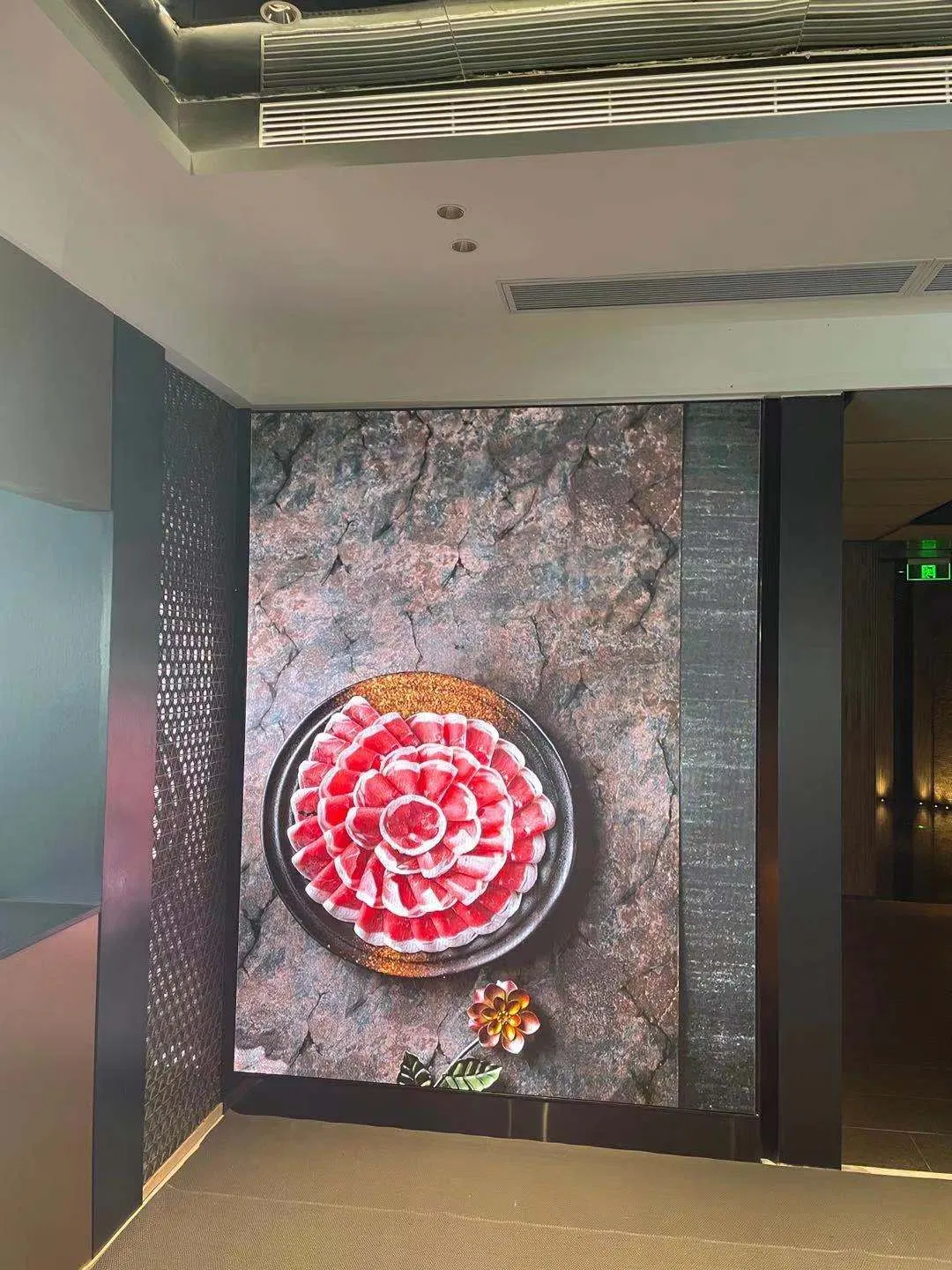 Fixed Installation Indoor High Brightness P2.5 Window Commercial Advertising Retail Shop LED Screen