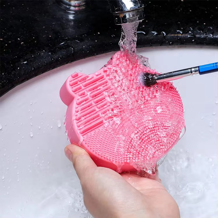 Silicone Makeup Brush Holder Portable Silicone Travel Cute Makeup Brushes Cleaner Organizer