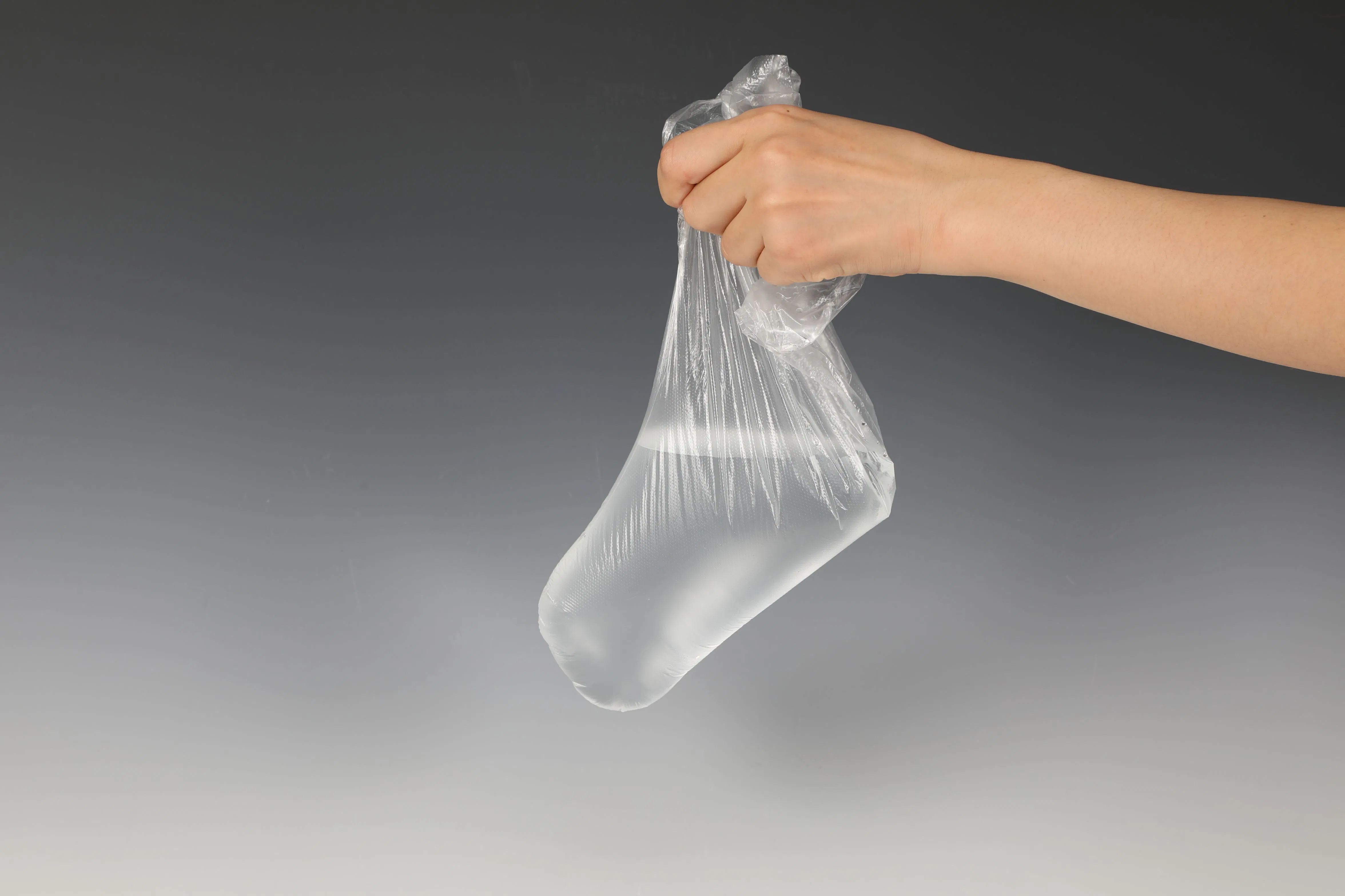 Wholesale Disposable Strong Waterproof Clear Plastic PE Foot Cover Socks for Foot Bath SPA Use