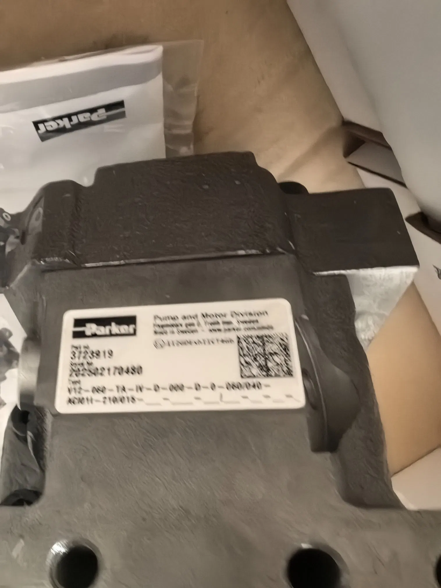 Гидравлический мотор Parker V12-060-TA-IV-D-000-D-0-060/040