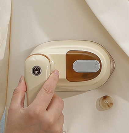 Innovation Flat Clothes Steam Iron for Travel with CE FCC