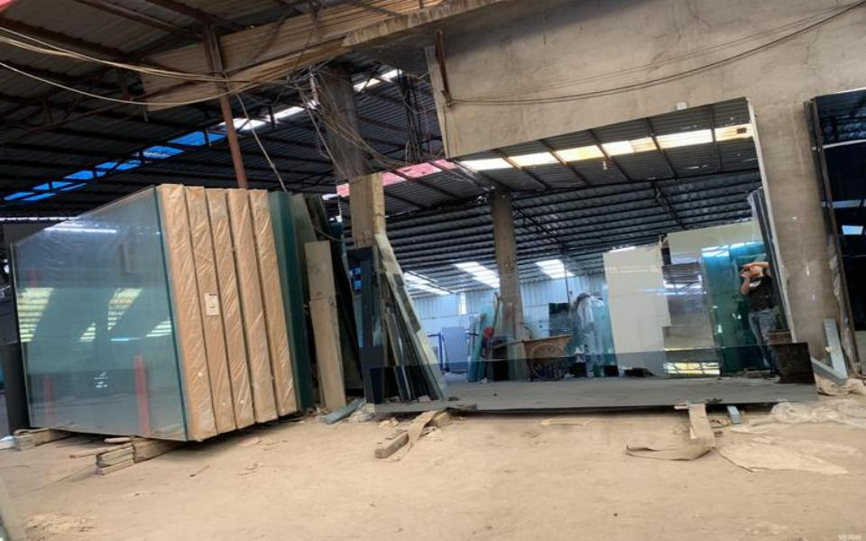 High-Quality 2mm/3mm/4mm/6mm/8mm/10mm Polished/Edging Silver/Alumium/Colored/Tempered/Toughened Mirror for Automotive/Buildings/Bathrooms/Decorations Price