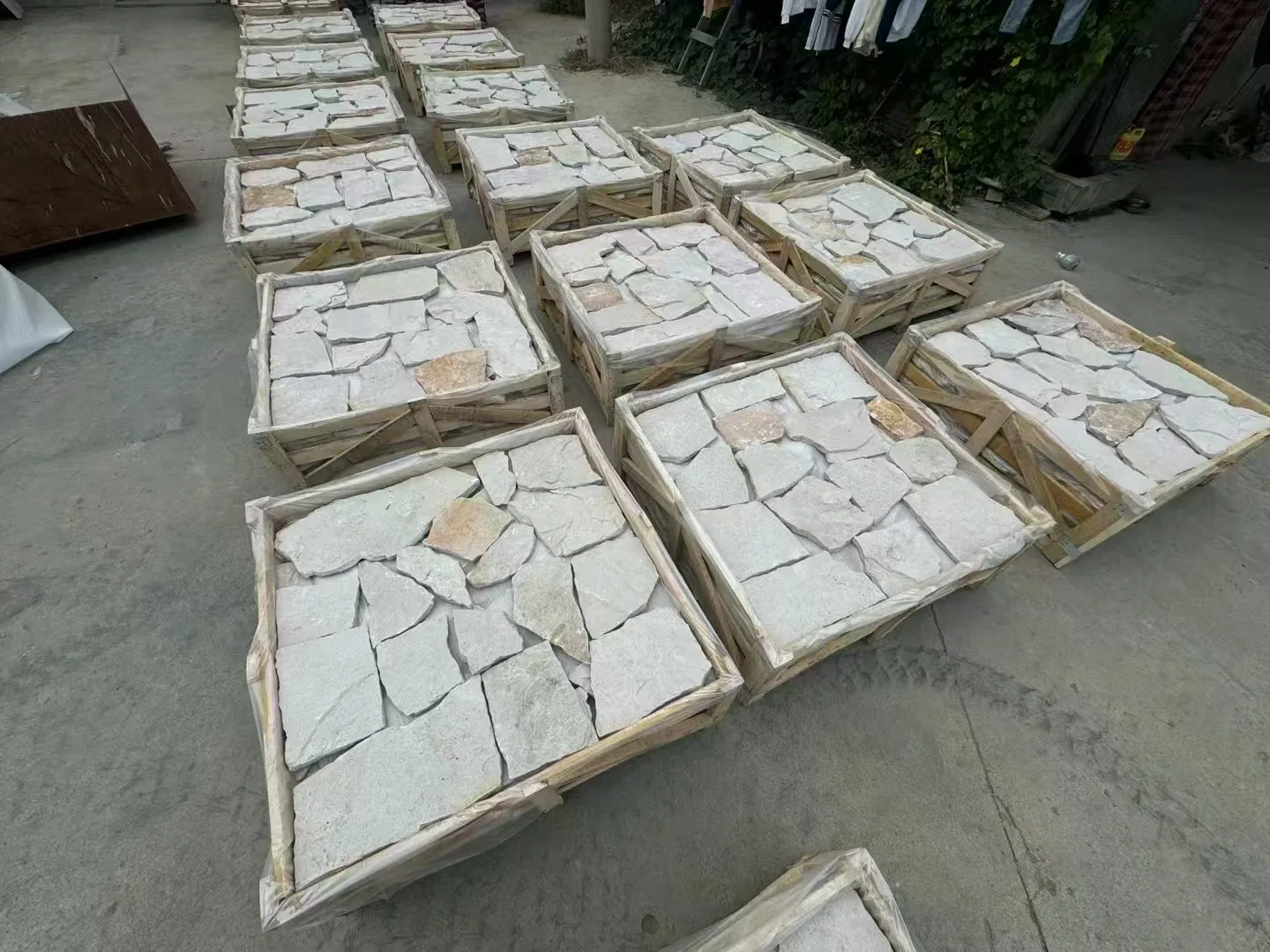 Stacked Stone Veneer Irregular White Sandstones Loose Stones for Wall Facade Decoration