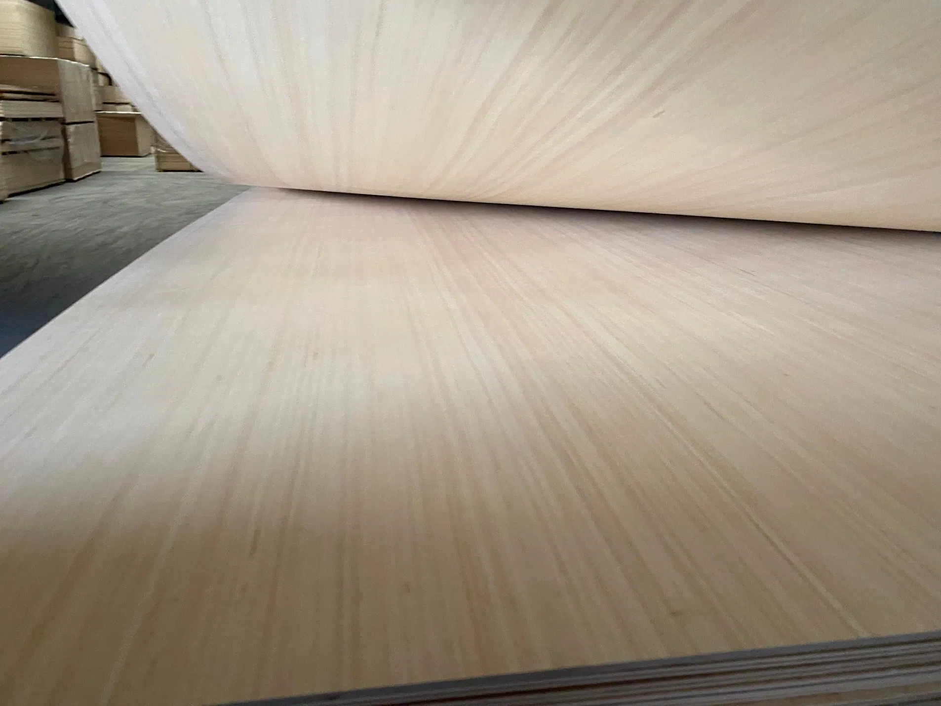 Recon Plywood Melamine Plywood Base Board 1220X2440 mm