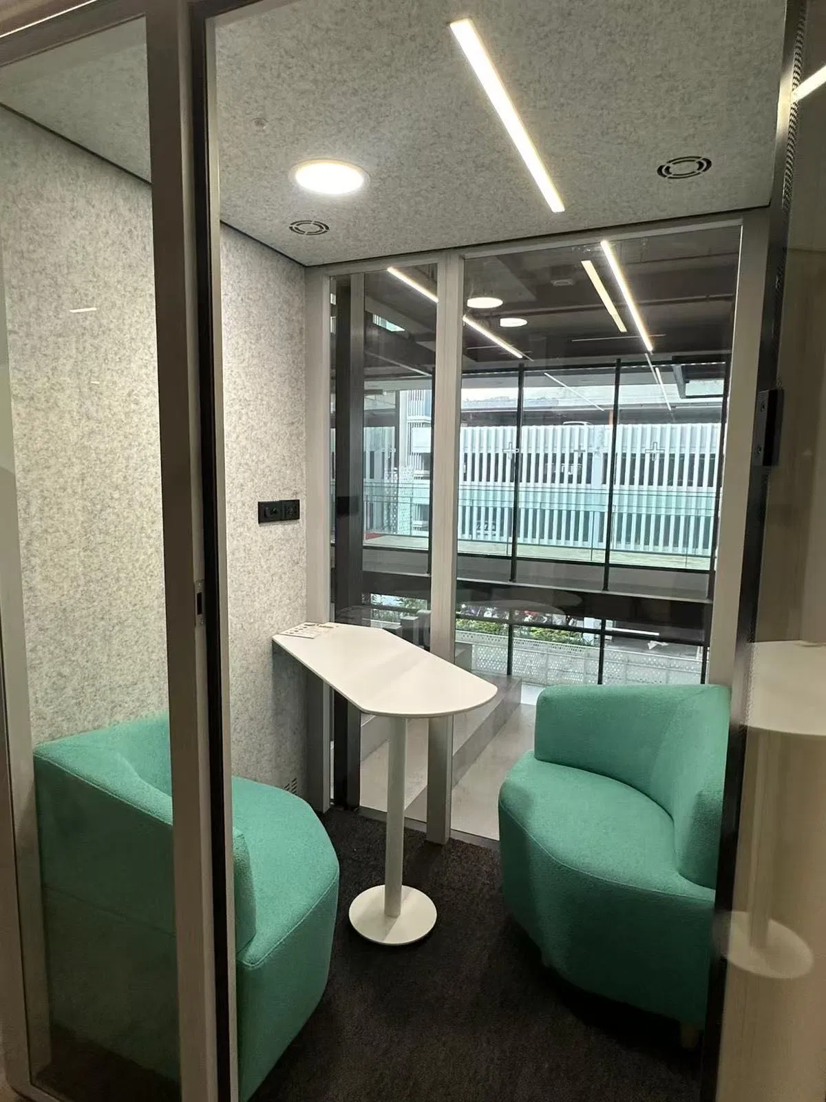 Hot Selling Prefabricated Movable Silence Meeting Pod for Office or House Use