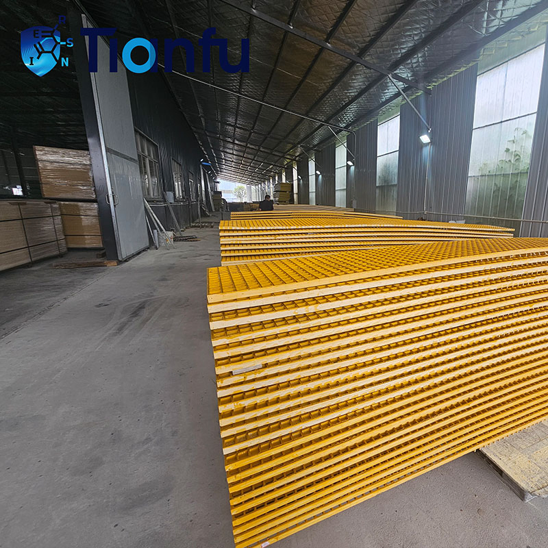 FRP Grating From China Factory Customized Color Size Available Heavy Load Capacity Panels for Outdoor Decking Anti-Rust Use