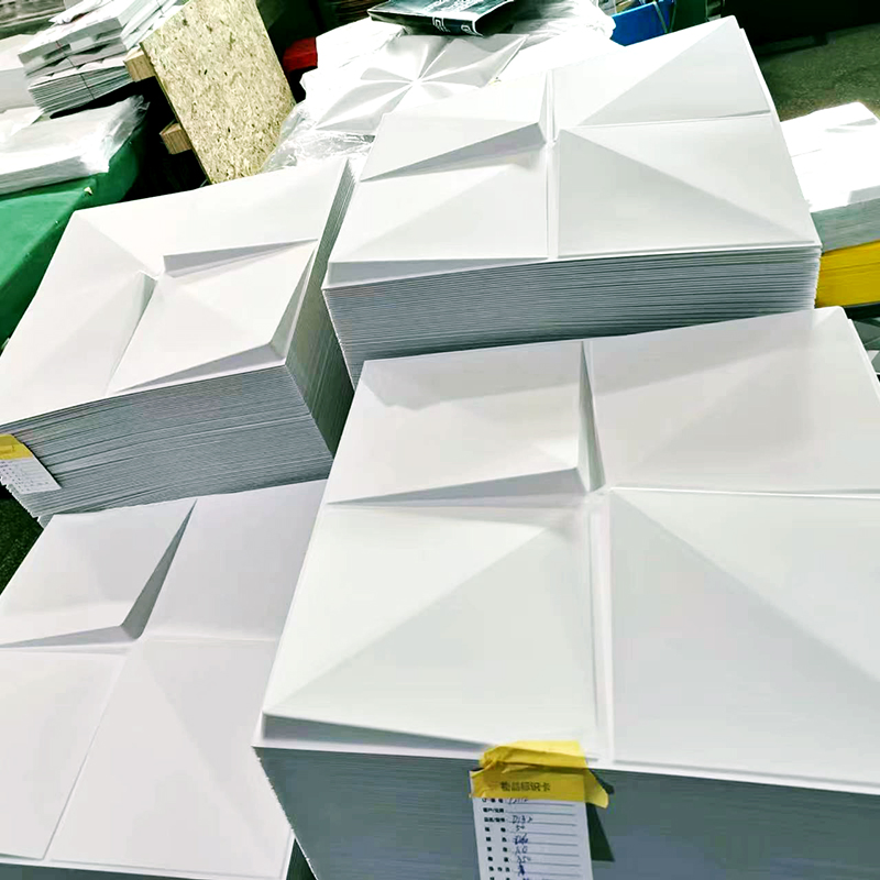 Деревянная решетчатая панель для стен и потолка