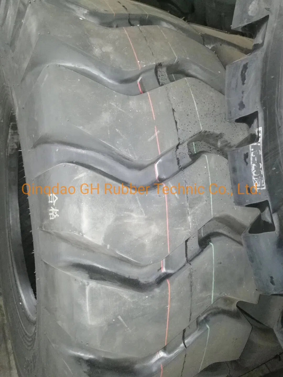 Шина внедорожная 20.5/70-16 14PR TL E-3/L-3 для погрузчика, бульдозера, грейдера, скрепера