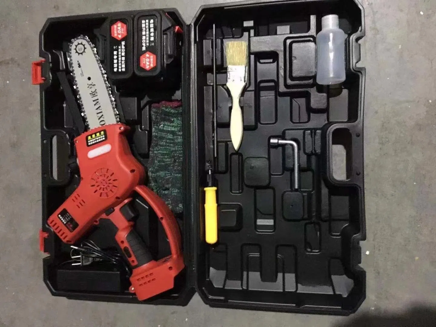 Cordless Portable Hand-Held Electric Wood Saw Power Chain Saws