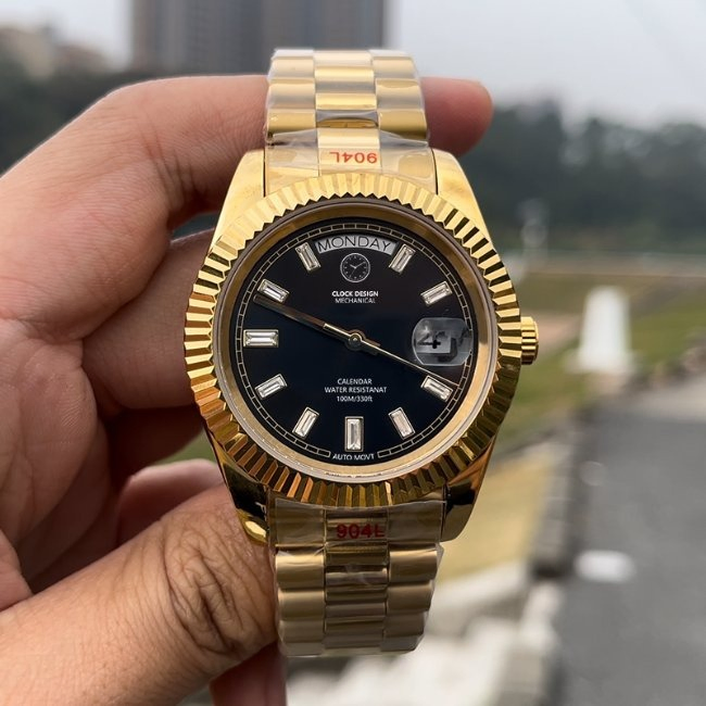 Luxury Resin Wrist Watch for Men with Unique Design Features