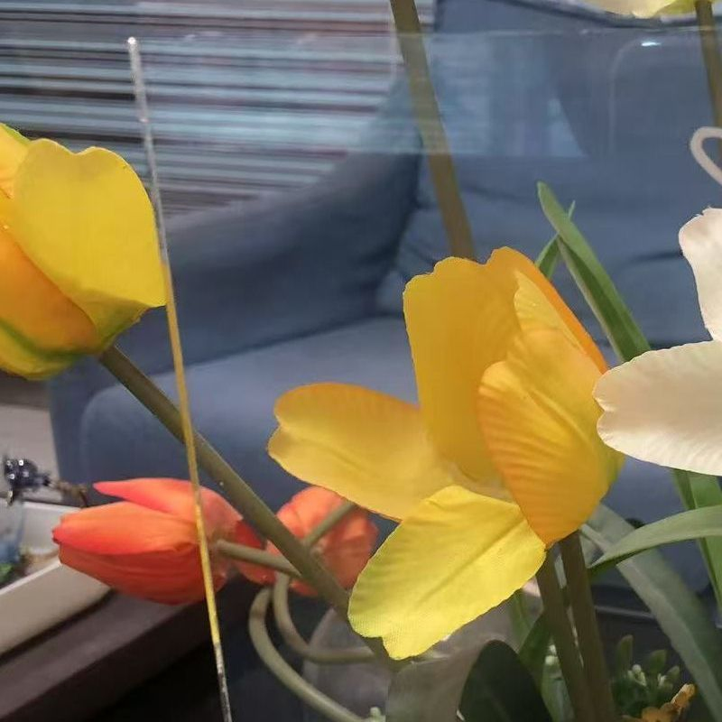 Superior UV Blocking Ultra-Clear Glass with 98% Light Clarity
