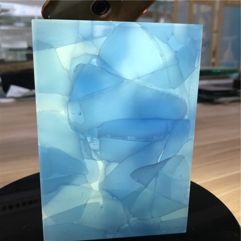 Tinted Jade Glasses for Contemporary Furniture and Architecture