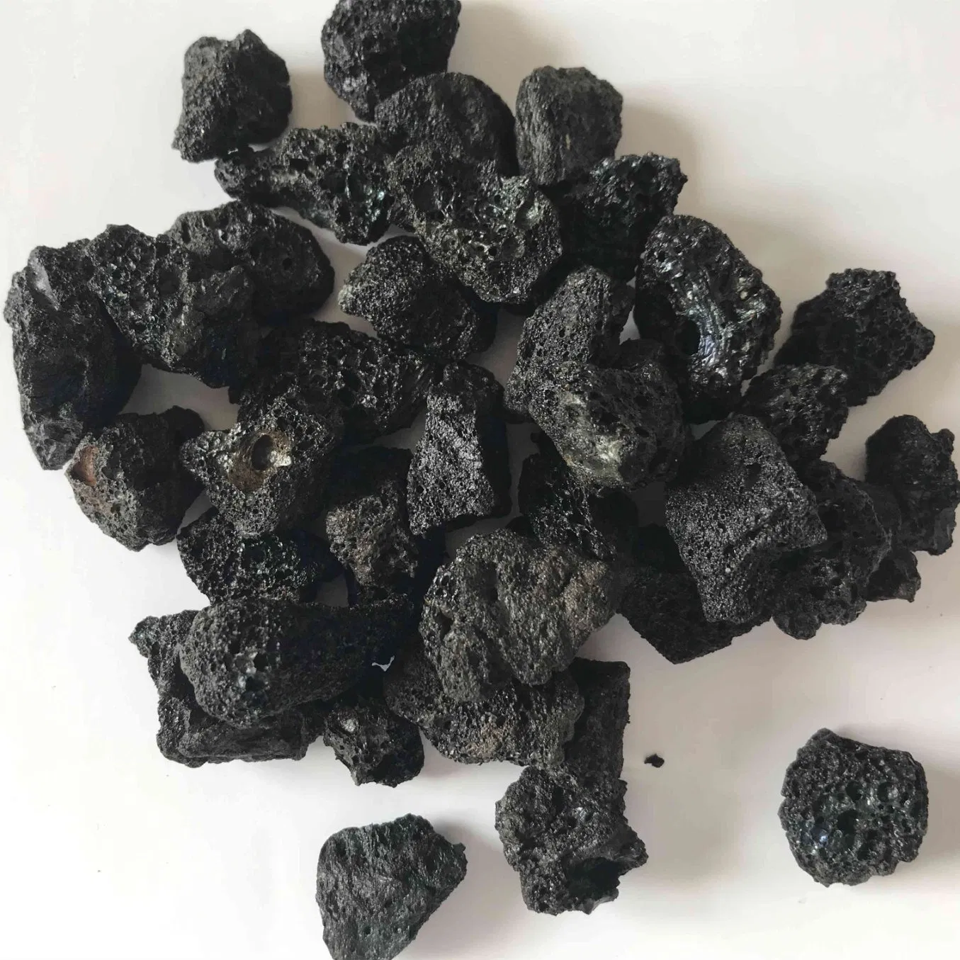 Natural Volcanic Rocks Black Lava Rock for Aquarium Garden and Home Decoration