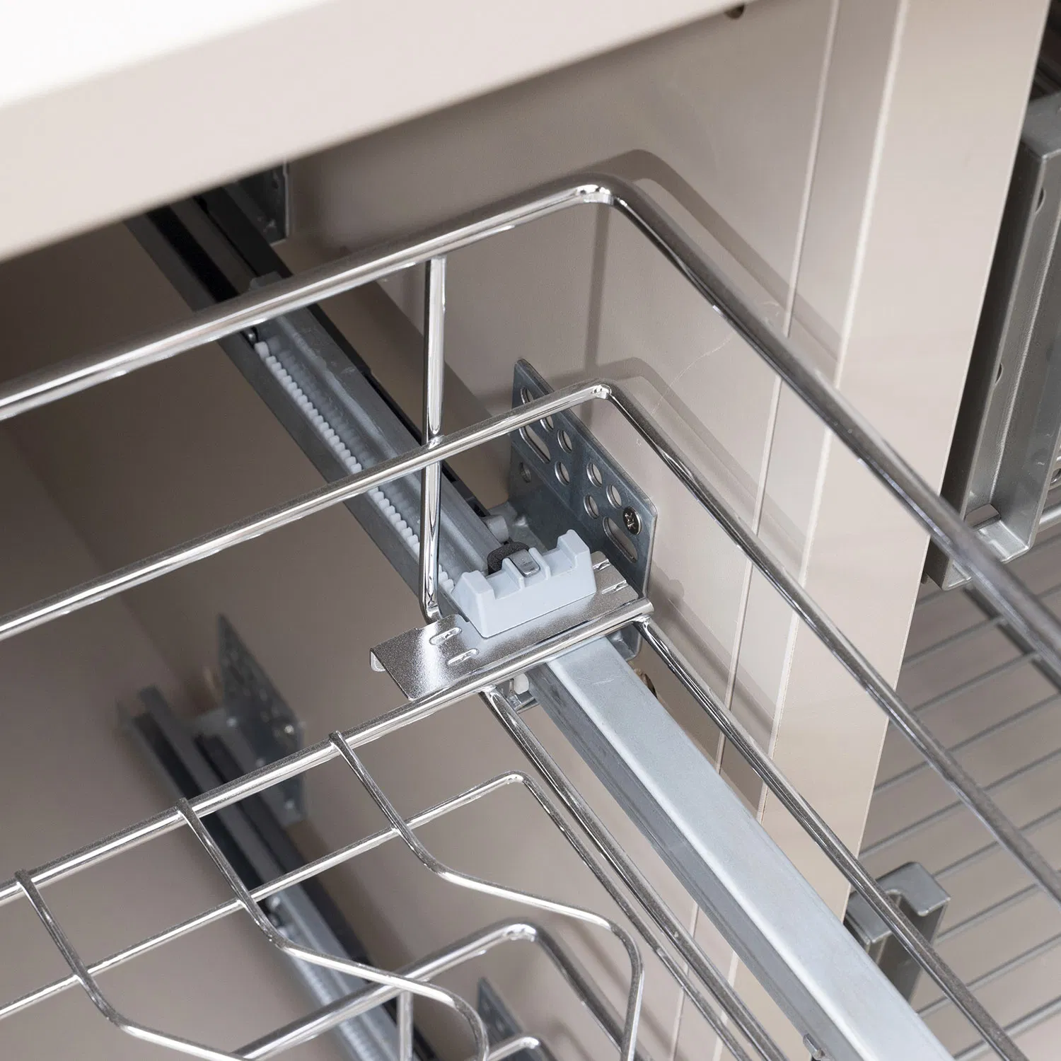 Kitchen Cabinet Multi-Functional Soft Closing 4 Side Bowls Drawer Basket