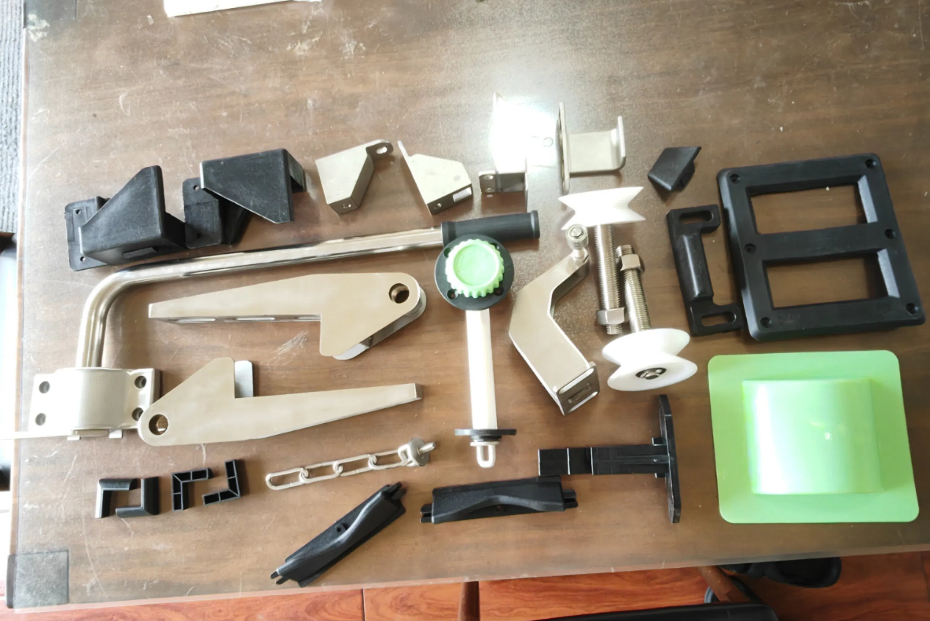 Cold Storage Room Heavy Sliding Door Parts Air-Conditioning Container Door Spare Part Hardware Accessories