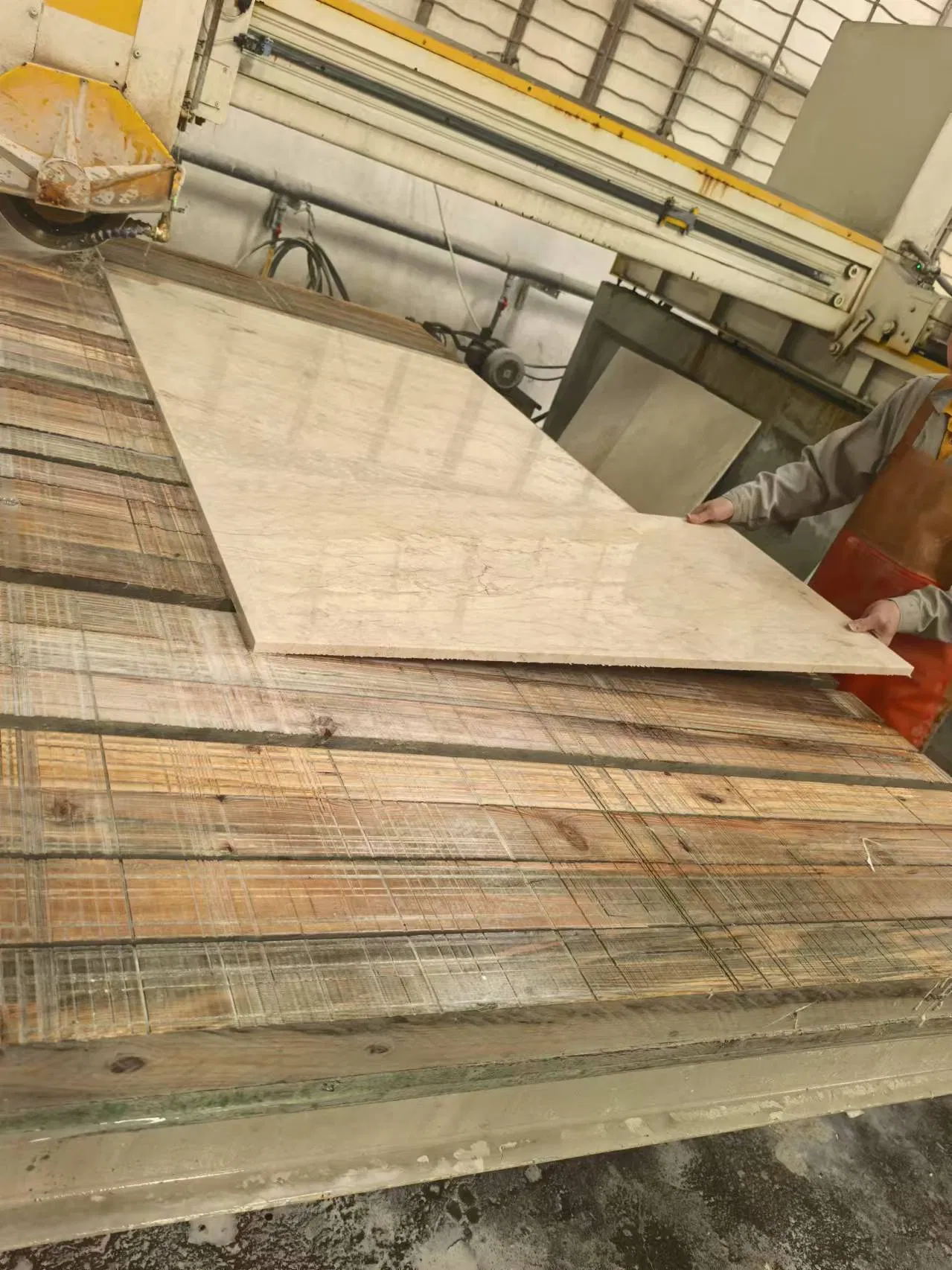 Golden Beige Marble Limestone Travertine Wall/Floor/Swimming Pool /Countertoptiles for Indoor Outdoor Decoration