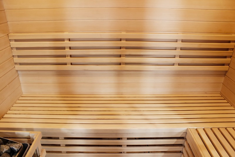 OEM Wooden Traditional Steam Outdoor Sauna with Waterproof Cover