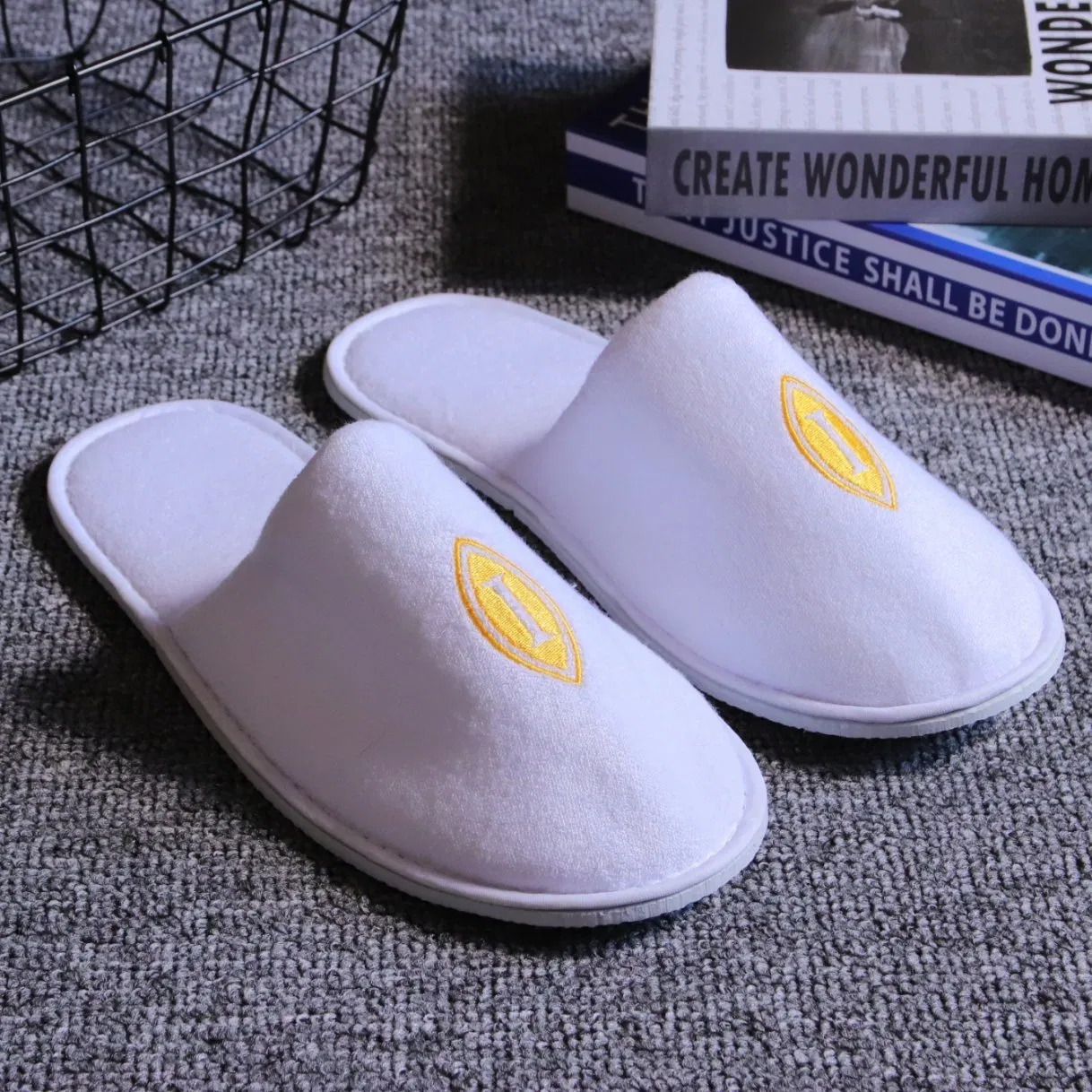 Экологические одноразовые тапочки для отеля из махровой ткани