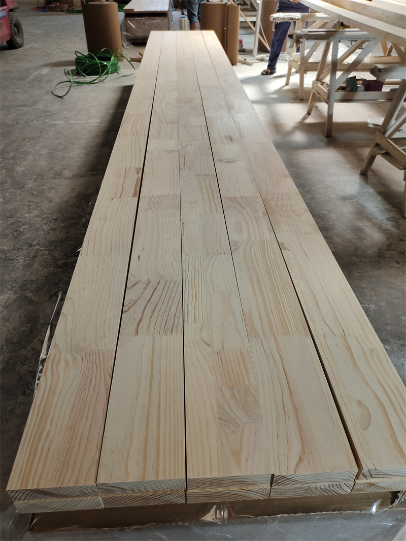 Eco-Friendly Solid Wood Radiate Pine Finger Joint Wood Board for Furniture Making