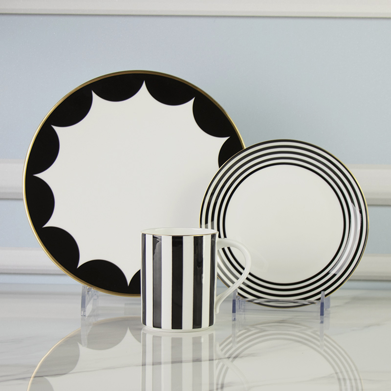 Gold Western Complete Dinnerware Luxury Dinner Set Bone China Luxury