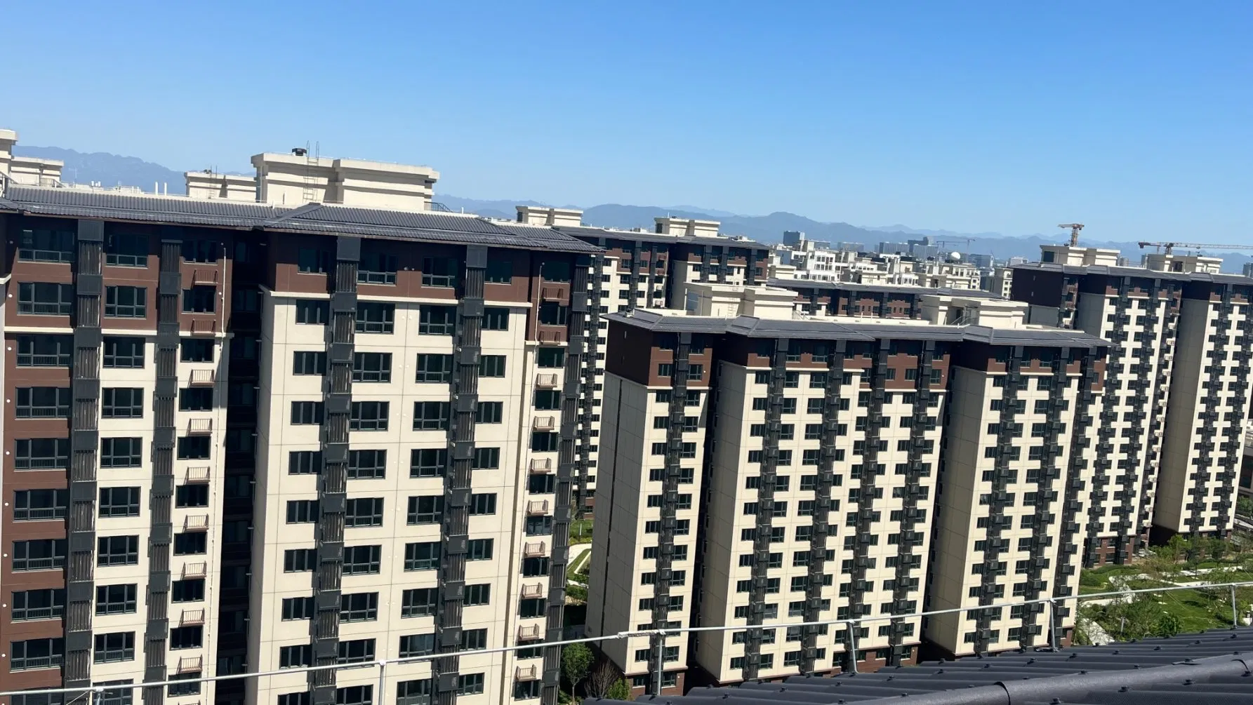 Солнечный водонагреватель LOPU с 6 вакуумными трубками