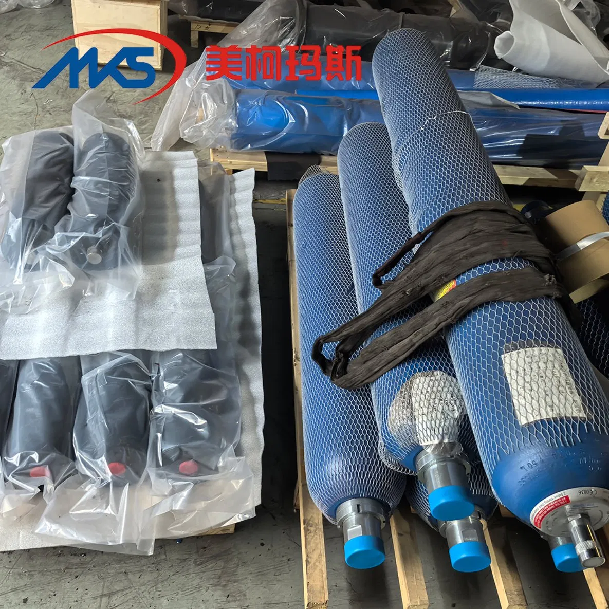 Гидравлический аккумулятор EHP C 0090-350-100 для экскаватора