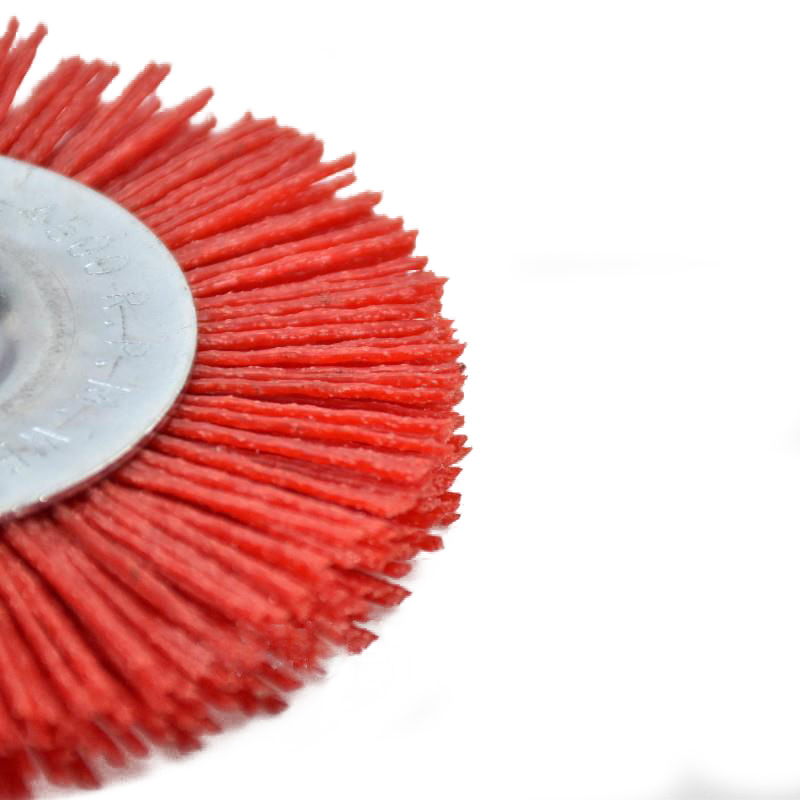 Efficiently Removes Oxide Layer and Enhances Workpiece Glossiness Powerful Rotating Abrasive Brush