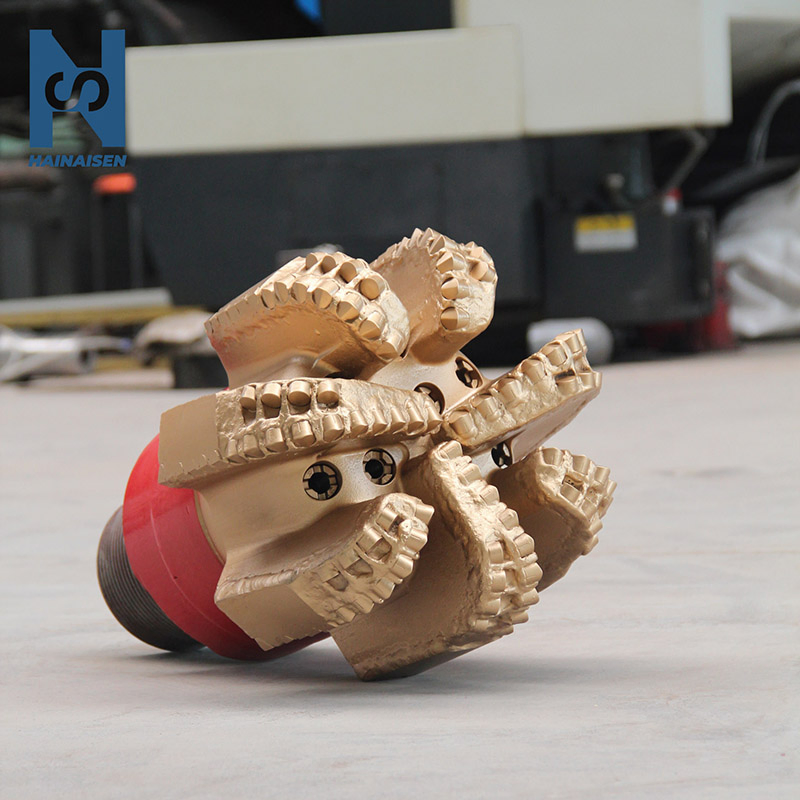 PDC долото 17 1/2 дюйма, 7 лопастей, для твердых пород