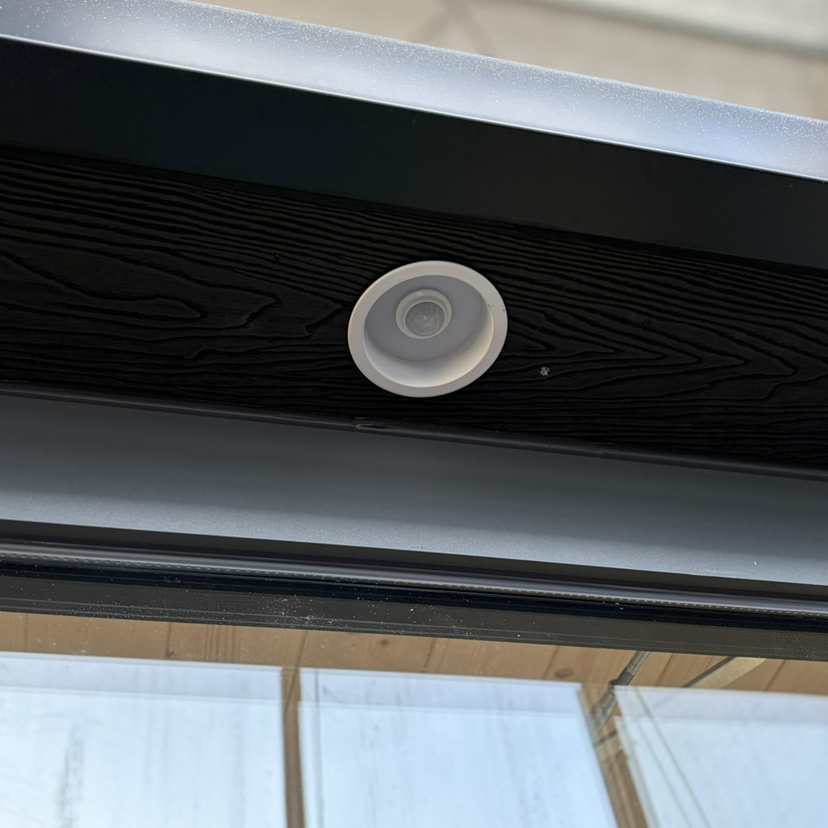 Outdoor Sauna House for 4-6 People Stylish and UV Protected