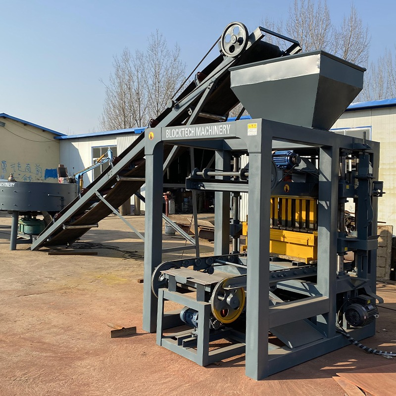 Qt4-26 Concret Brick Making Machine with Cheap Price