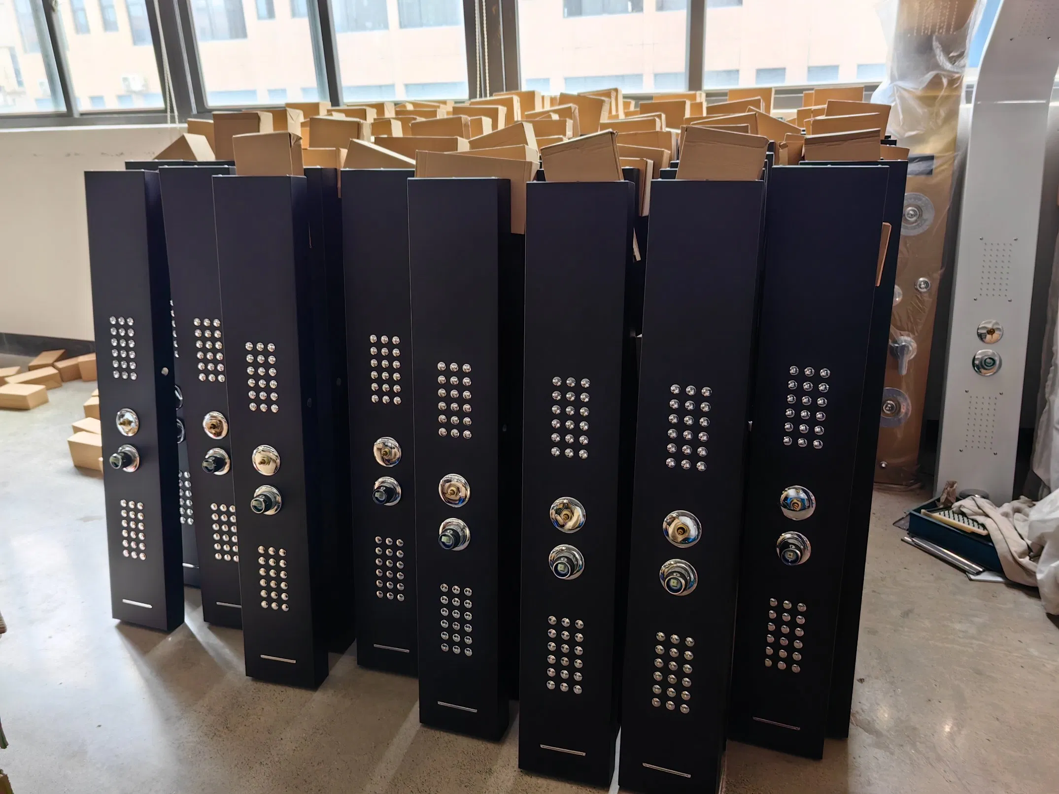 Ec-1019 Popular Bathroom Shower Column Contemporary Shower Panel -50