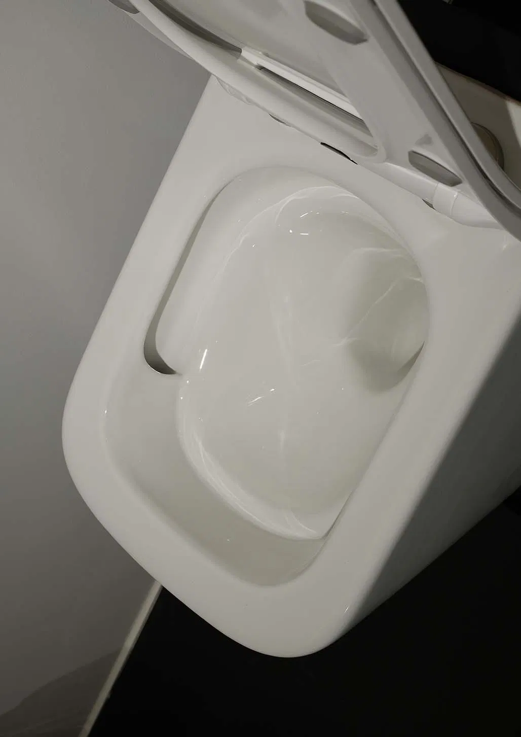 New CE Watermark Wall-Hung Toilet Tornado Hot Sale Factory Low Price Sanitary Ware Hanging Toilet Bathroom Wall Mounted Toilet 2403