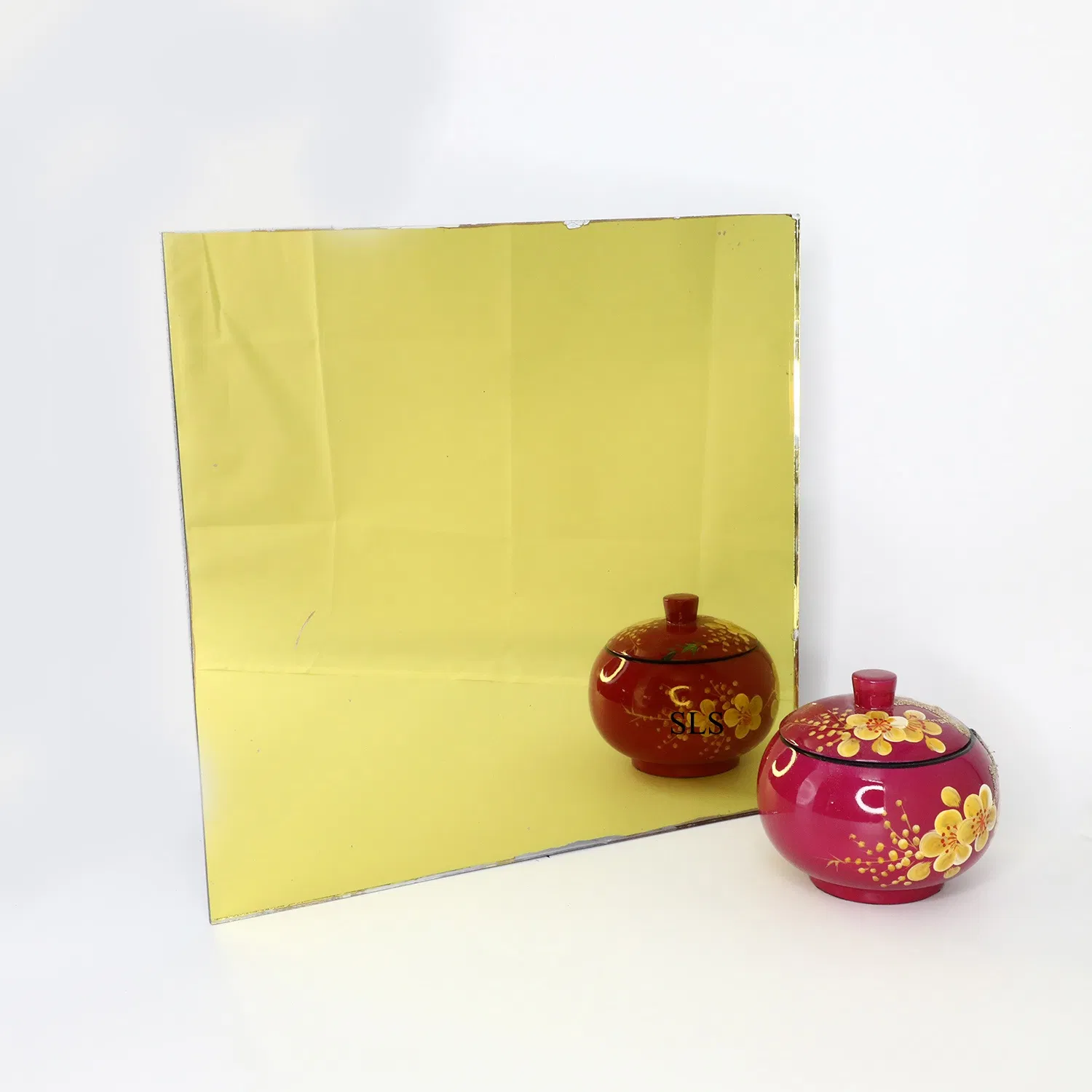 Vibrant Multicolor Shimmering Reflection Color Mirror with Crystal Clear Surface and Elegant Light Play