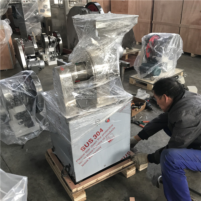 Good Quality TF-20 Pharmaceutical Equipment TF Series Chilli Powder Milling Machine