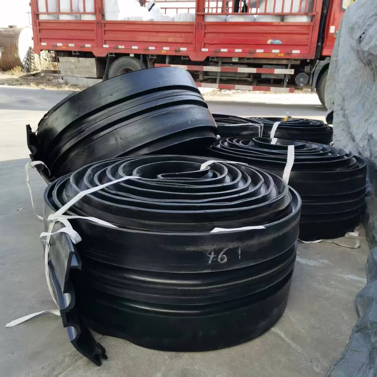 Versatile Waterproof Rubber Coil for Construction and Building Use