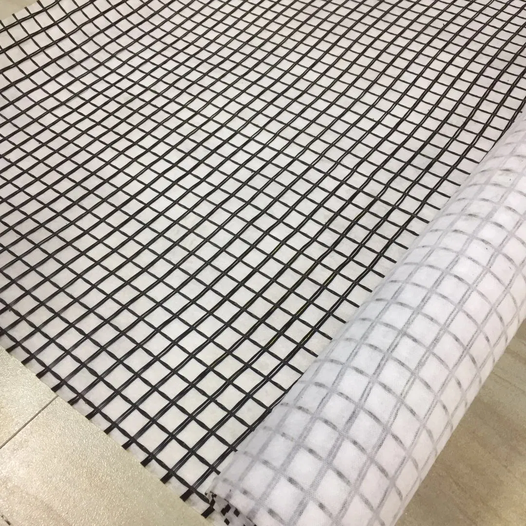 Fiberglass Geogrid 50kn Composite with PP Non-Woven Geotextile
