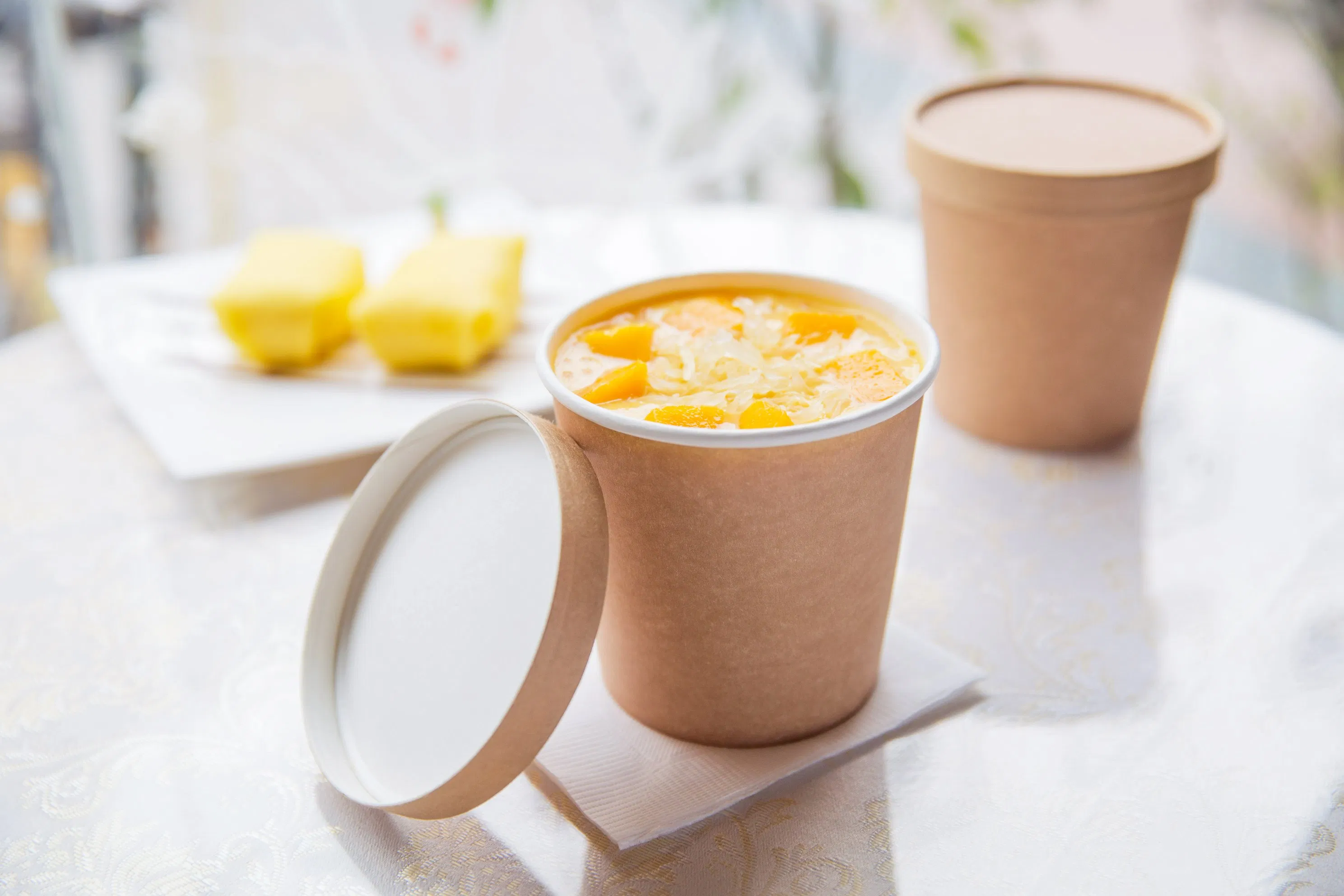 Customizable Round Paper Bowls with Lid, Eco-Friendly Disposable for Noodle Soup