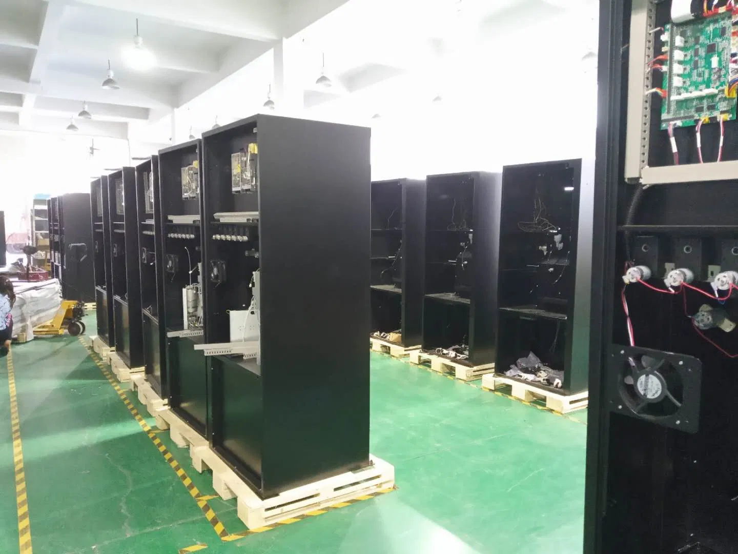 Smart IoT 2 Beans Payment – Free Standing Vending Coffee Machine