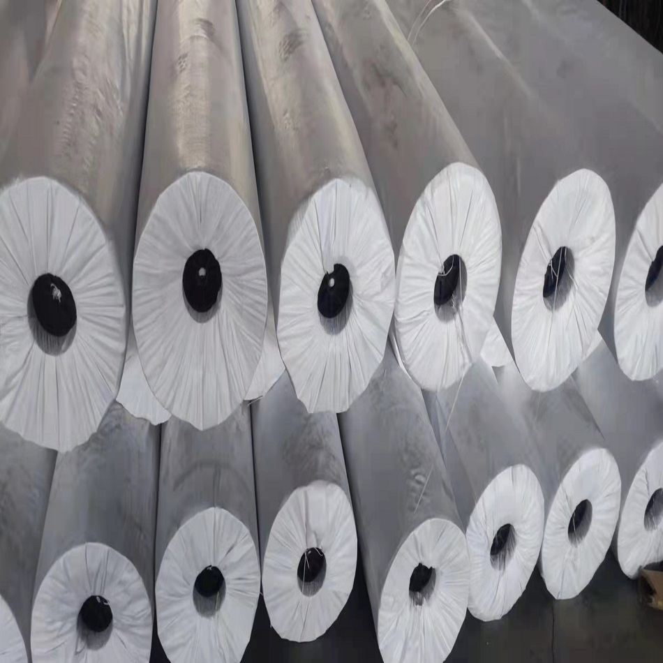 Tailored Construction Material for Nonwoven Drainage and Filtration