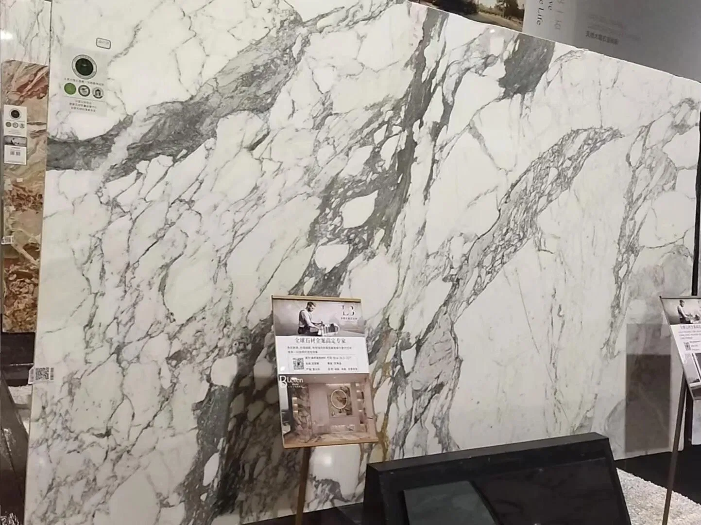 Classic Modern Design Indoor Home Decor Hand Carved Natural Stone Italian Arabescato Marble Fireplace Mantel