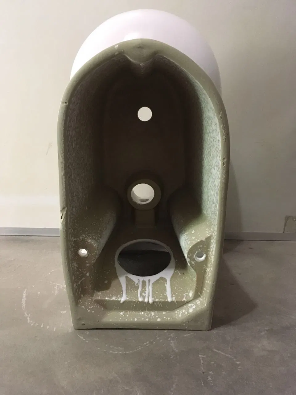 8201 White Bidet with Water Spray