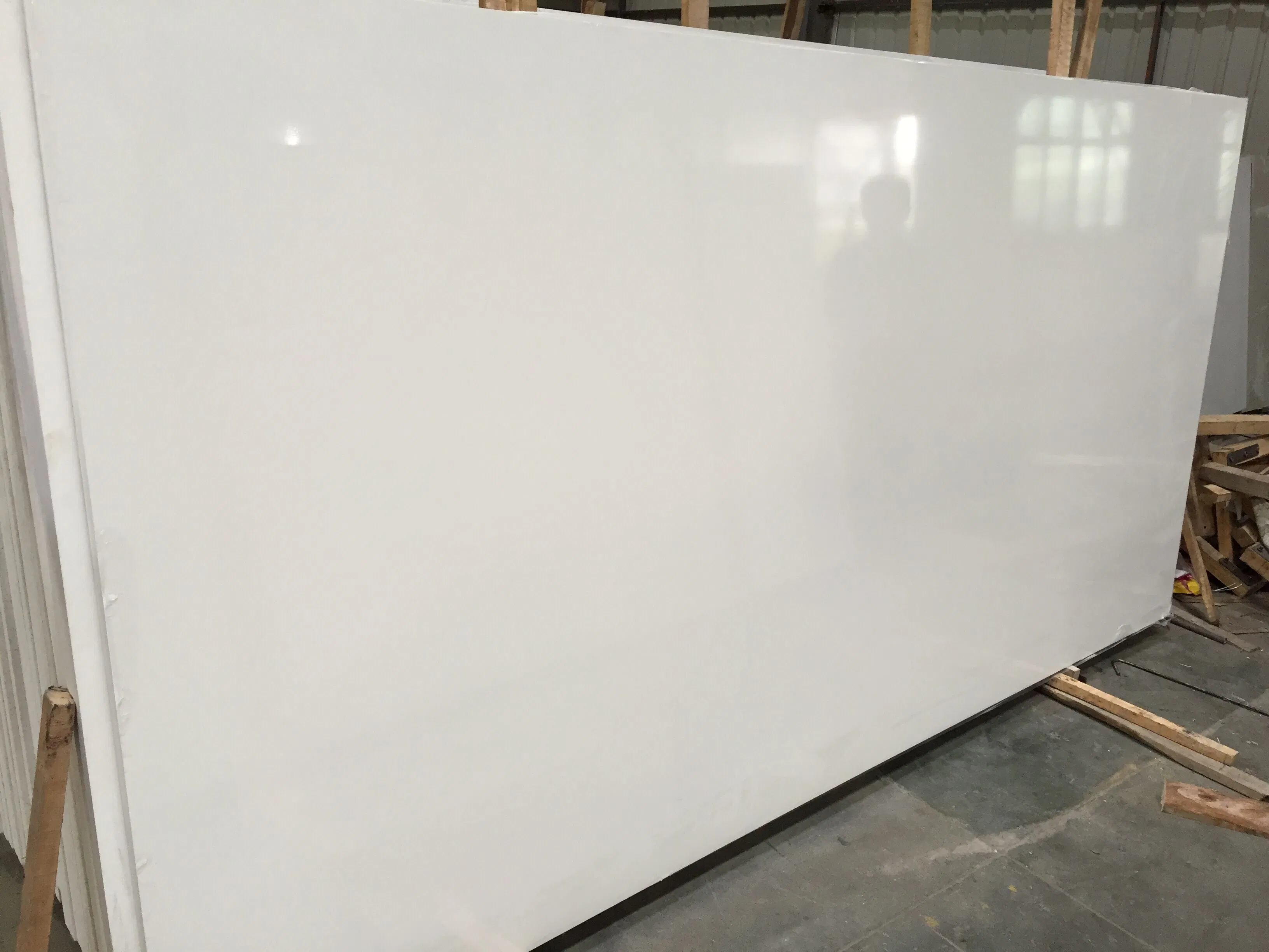 Absoulte Pure White Quartz Slab with High Quality and Big Sizes