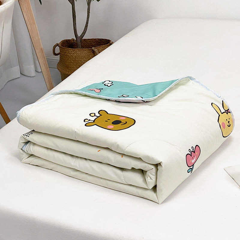 Luxury Quilted Blanket Microfibre Wool King Coverlets Queen Summer Fashion Modern Set Quilt Cheap for Home Bedding