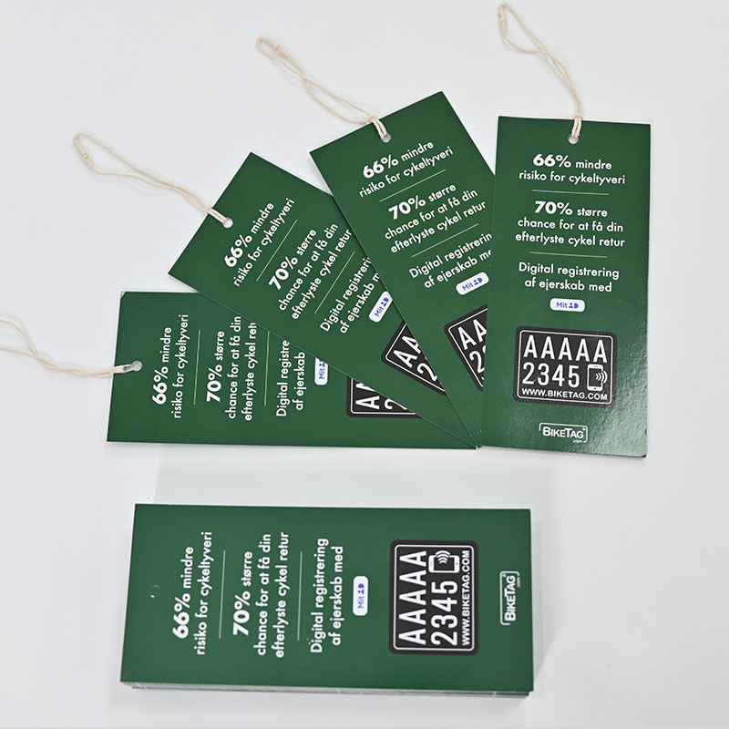 Exquisite and Bright-Colored Clothing Tags