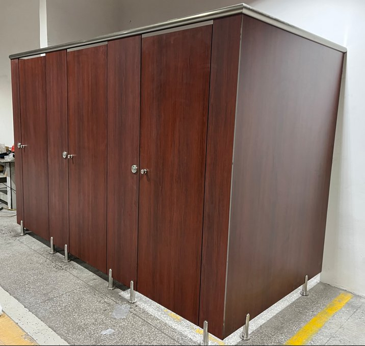 Bathroom Cubicle Shower/12mm Wood Grain HPL Toielt Cubicle Partition