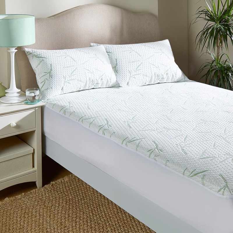 Bamboo Fiber 3D Air Layer Hypoallergenic TPU Waterproof Mattress Protector Cover Bed Sheet