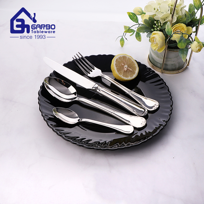 High-End Silver Metal Stainless Steel Cutlery Set Flatware Set for Party Hotel with Decorative Engraved Handle Royal Style SM084