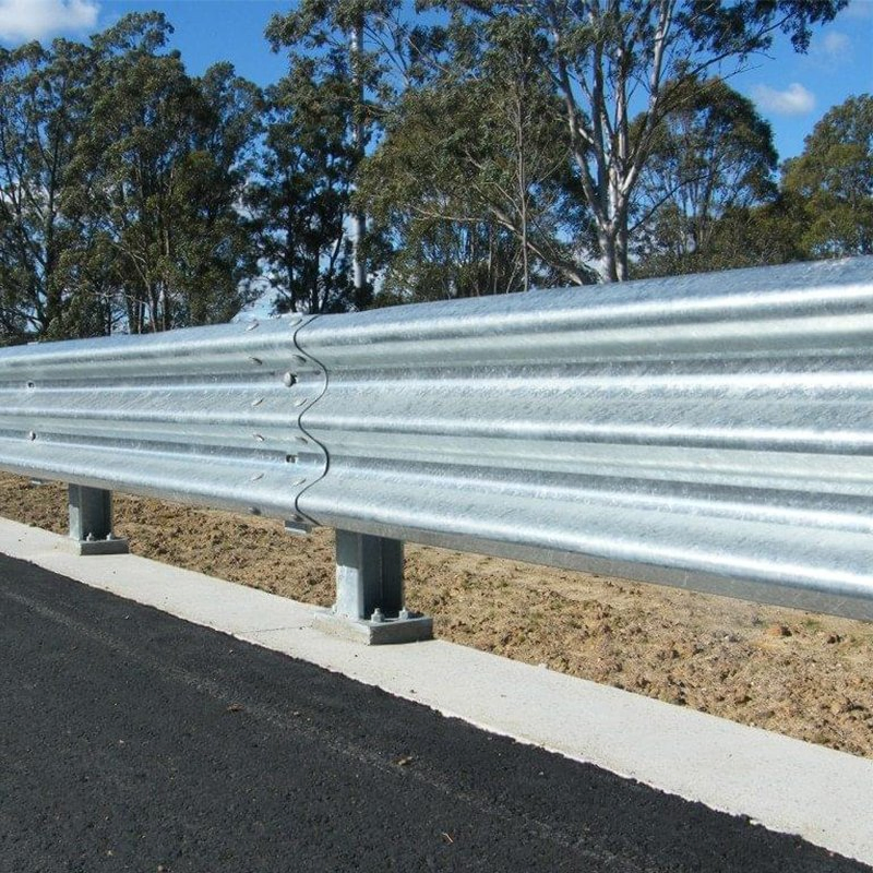 Australian Standarded Galvanized Steel Thrie Beam Expressway Crash Barrier